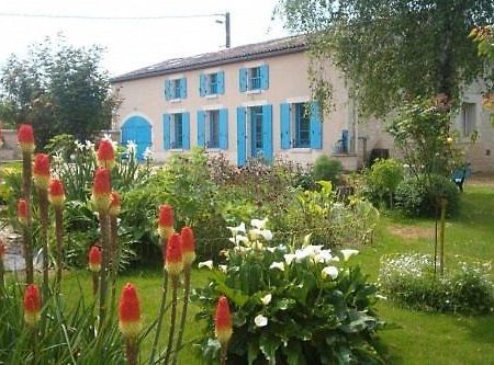 Maison D'Hotes La Chabanaise - Marais Poitevin Cramchaban Exterior foto